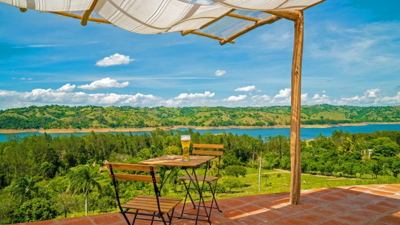 Villas Del Lago Lake Resort And Campground Yaque Arriba Exterior photo